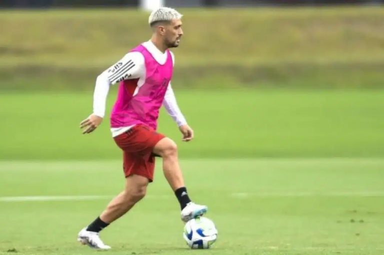 Arrascaeta em ação pelo Flamengo