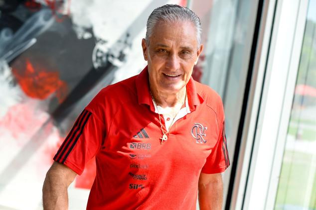Tite saindo do Ninho do Urugu