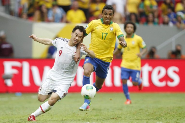 Luiz Gustavo está perto de acertar com o Flamengo
