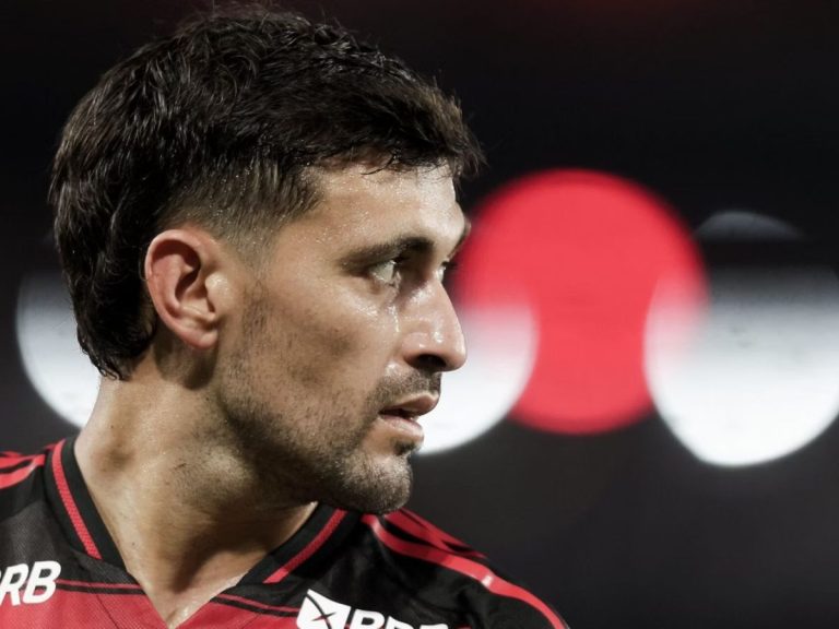 Giorginan De Arrascaeta mantém nível histórico e cresce em eficiência no Flamengo