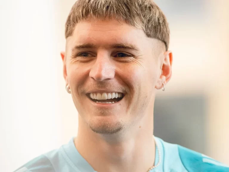 Guillermo Varela é o único pendurado do Flamengo e pode virar desfalque na volta contra o Estudiantes