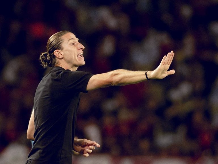 Filipe Luís recusa clube europeu para seguir no Flamengo