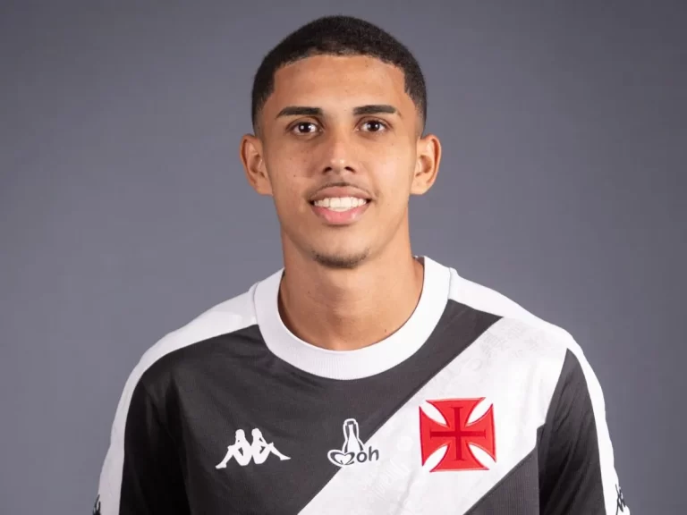 Vasco renova com joia da base até 2028; veja valor da multa rescisória