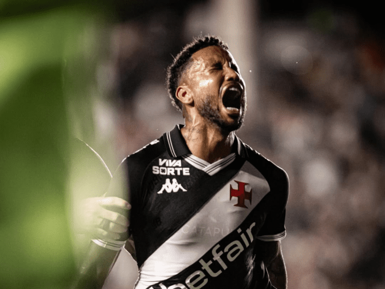 Jair, do Vasco, inicia recuperação