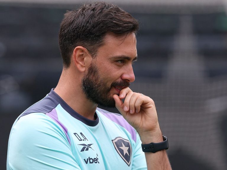 Davide Ancelotti alcança Renato Paiva e iguala número de partidas à frente do Botafogo; saiba detalhes