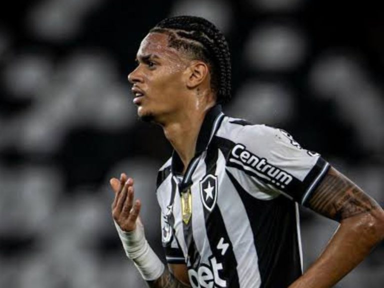Newton será desfalque contra o Flamengo; saiba as opções do Botafogo para o clássico