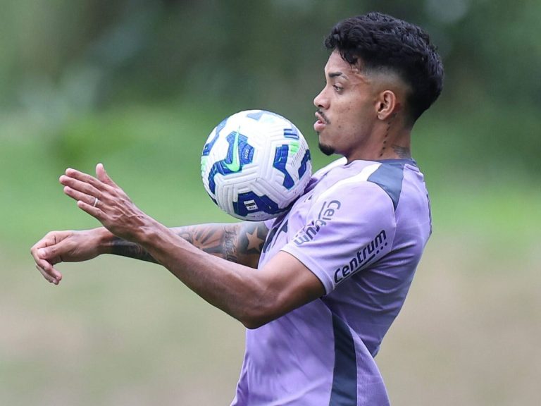 Ex-técnico de Gabriel Bahia destaca crescimento do zagueiro no Botafogo