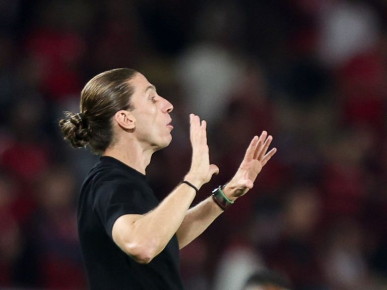 Samuel Lino ou Everton Cebolinha? Saiba quem joga contra o Bahia