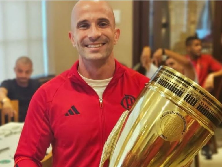 Flamengo anuncia a contratação do técnico Celso Silva para o futebol feminino