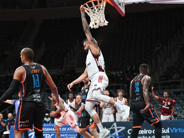 Flamengo vence a Unifacisa e mantém 100% de aproveitamento no NBB