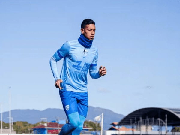 Alef Manda entra no radar da Ponte Preta