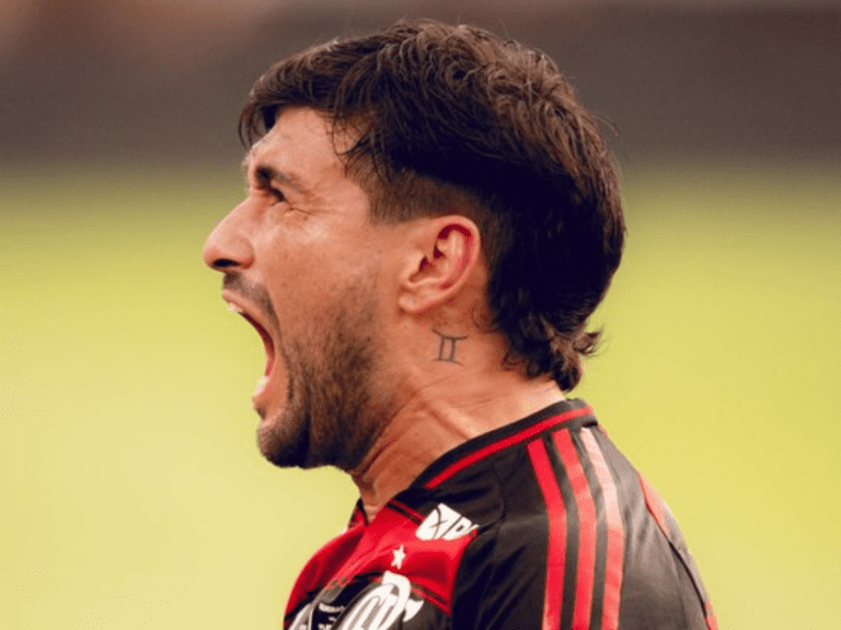Arrascaeta comemora título do Flamengo