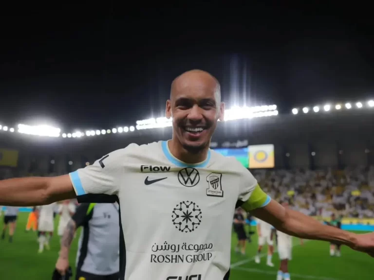 Fabinho pode acertar com o Cruzeiro