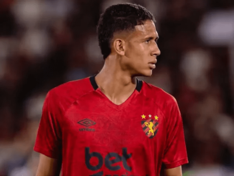 Riquelme está no radar do Botafogo